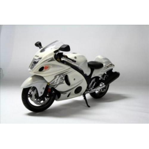 WIT'S 1/12 スズキ GSX 1300R 隼(HAYABUSA)