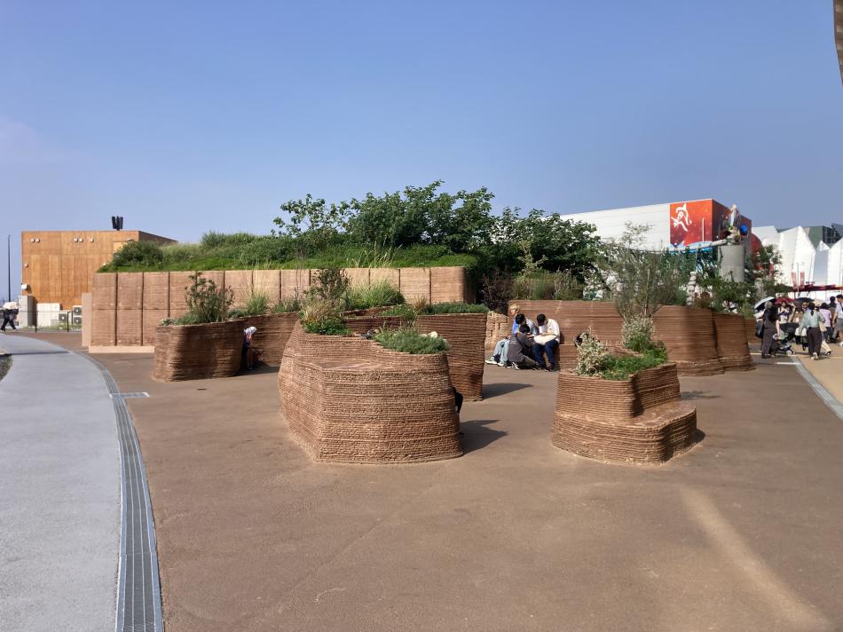 大阪万博で使用された、環境に優しい固まる土「マグネッシー」