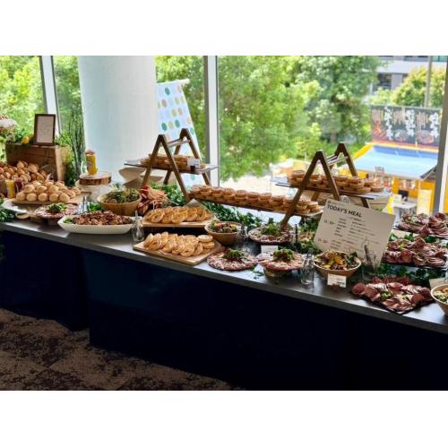 企業イベントに感動と驚きを届ける、ワンランク上のケータリングNEO DINING