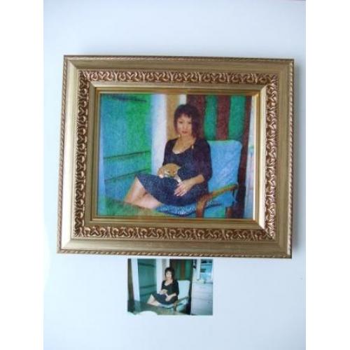 写真を元に肖像画を制作します。キャンバス画&豪華な額装。