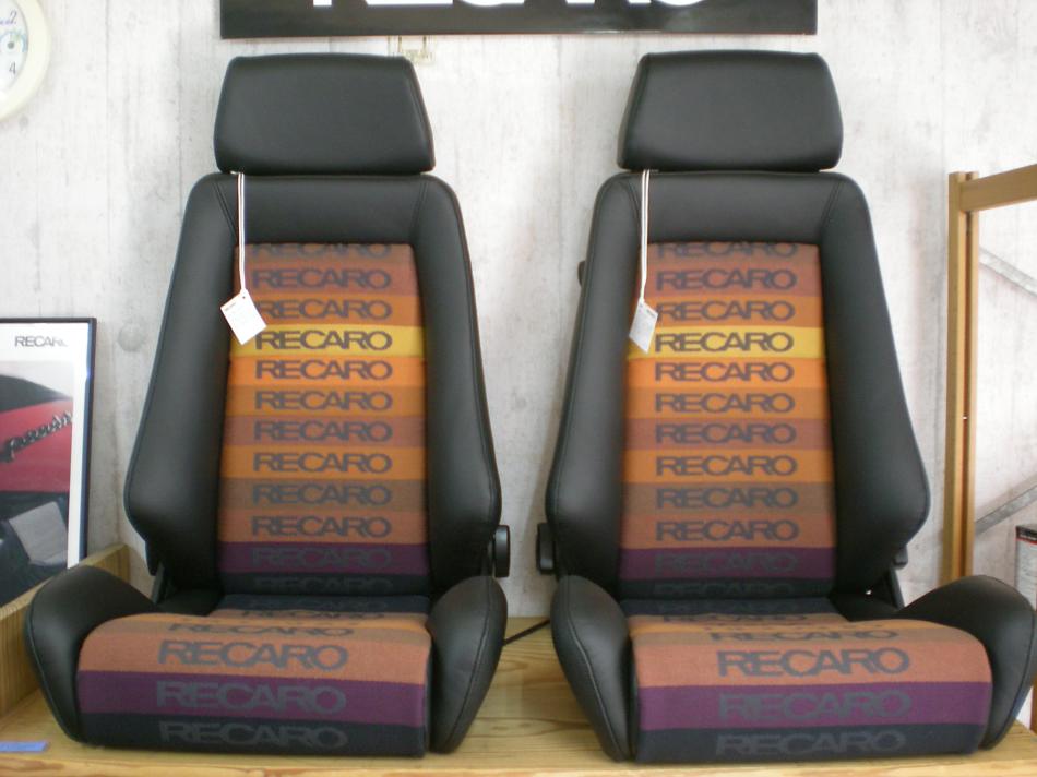 RECARO CLASSIC LX SPEKTRUM 限定品