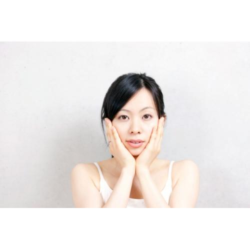 「昔からあるのにまだ知らないなんて! 超簡単! 美肌のツボ!」☆不思議な馬油