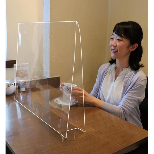 対面での会話による飛沫感染を防ぐ!飛沫防止透明パーテーション