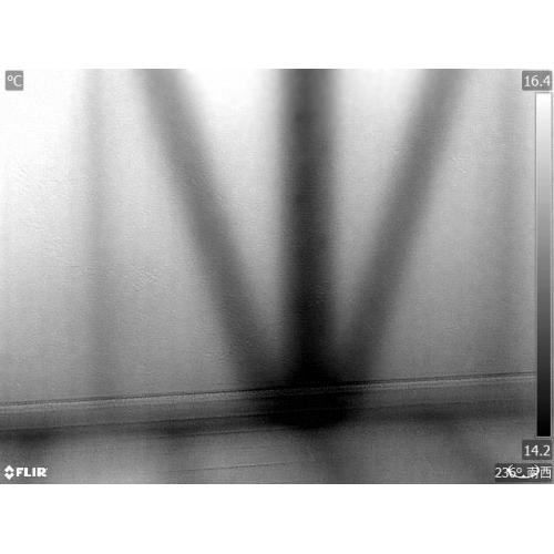 赤外線カメラによる非破壊の筋交い調査