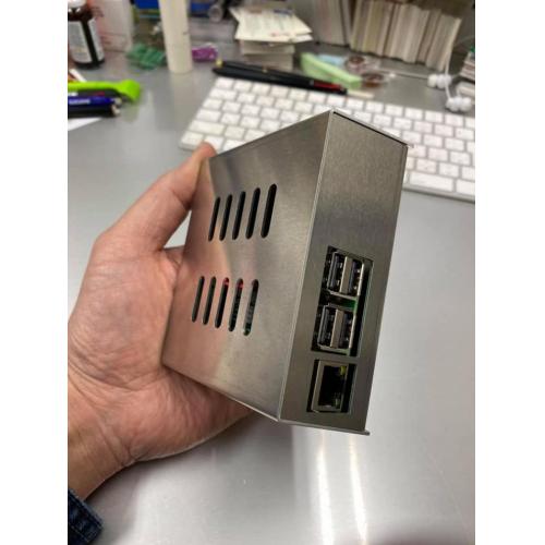 日本製Raspberry Pi 3/ 4用アルミケース