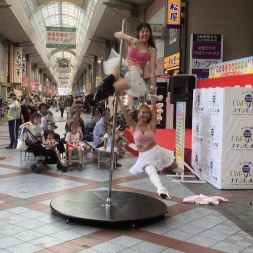 どこにでもポール設置できます。