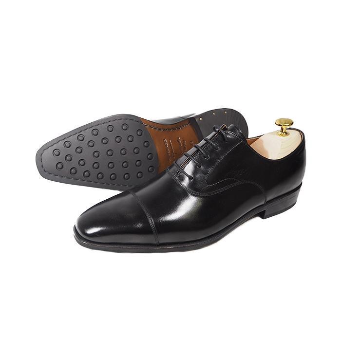 革靴（ビジネスや冠婚葬祭で使用できるベーシックなデザイン）