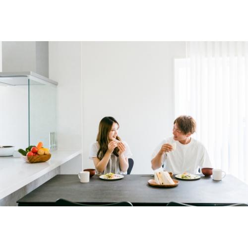 低価格でシンプルなメニューが好評 | 30代女性の婚活を応援|婚活サロン モモ