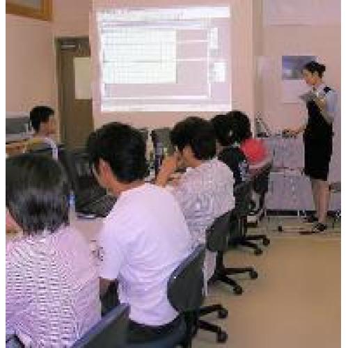 パソコン講座を開催しております!