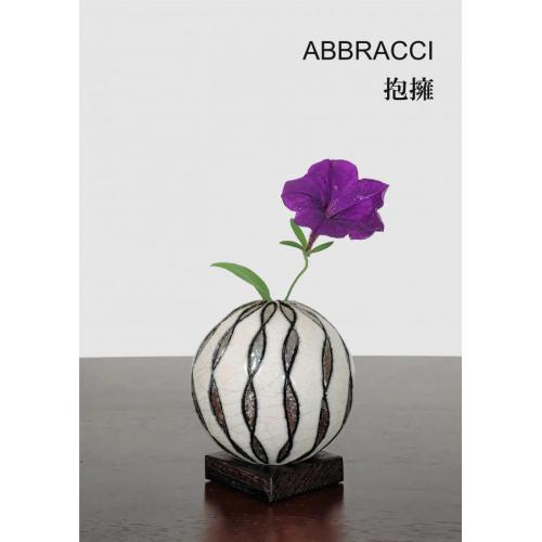 花を彩る 陶芸の一輪挿し