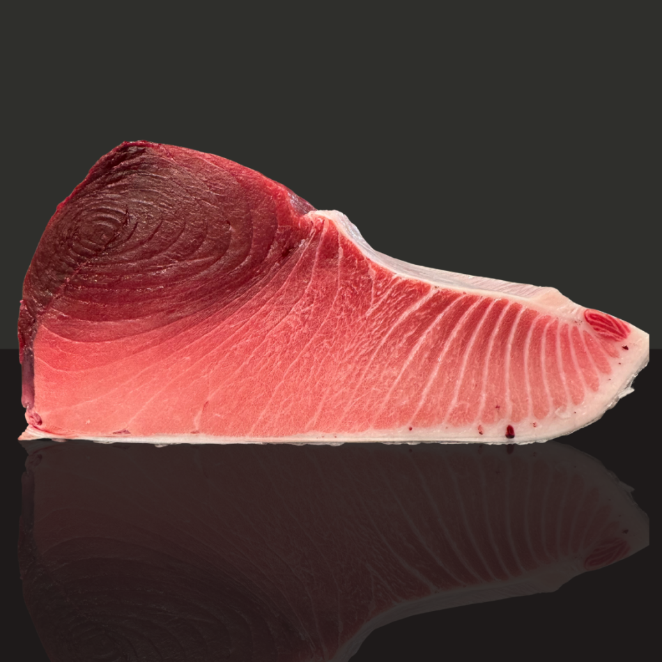 養殖・天然本マグロ（国産）豊洲市場から全国にお届けいたします。