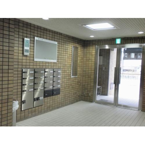 大阪副都心 東大阪長田東のテナントビル まもなくモノレールもやって参ります