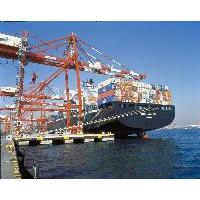 輸出貨物・輸入貨物・海上輸送・通関・倉庫保管等をコーディネートする総合物流業者