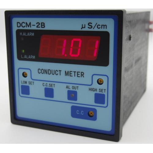 工業排水のコントローラとして使用可能、DIN96規格　導電率調節計
